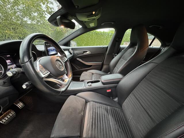 Mercedes-Benz CLA-KLASSE 200 AMG AUTOMAAT XENON NAVI NIEUWSTAAT