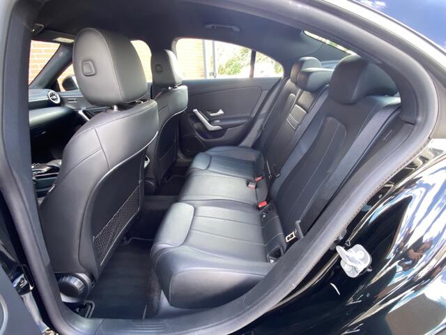 Mercedes-Benz CLA-KLASSE 180 LUXURY LINE LEDER NAV CRUISE CAMERA PDC ECC LMV STOELVW