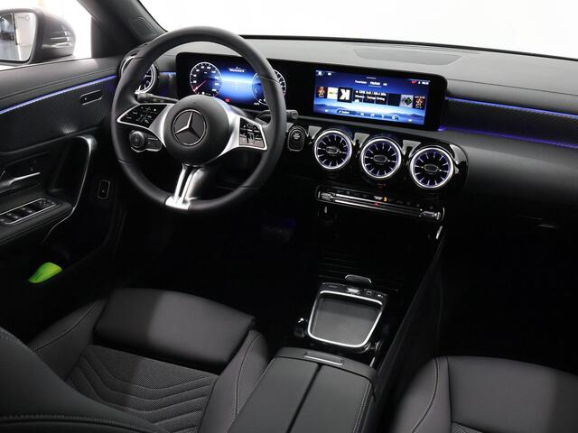 Mercedes-Benz CLA-KLASSE Shooting Brake 250e Star Edition | Easypack - achterklep | Keyless go | Achteruitrijcamera | Stoelverwarming | Sfeerverlichting |