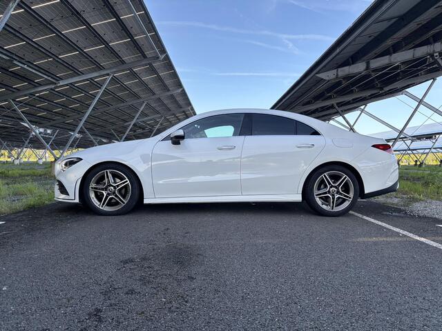 Mercedes-Benz CLA-KLASSE 180 Business Solution AMG | Sfeerverlichting | Widescreen | Apple carplay | Parkeercamera | Stoelverwarming |