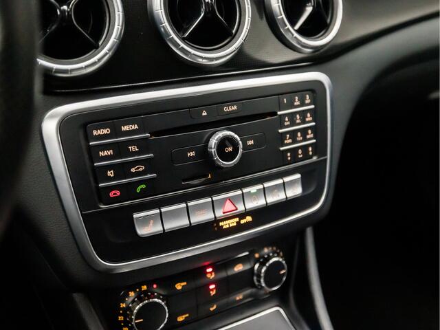 Mercedes-Benz CLA-KLASSE Shooting Brake 180 Prestige Sport Automaat (NAVIGATIE, MEMORY SEATS, LEDER, STOELVERWARMING, GETINT GLAS, PARKEERSENSOREN, CRUISE, LED KOPLAMPEN, NIEUWE APK, NIEUWSTAAT)