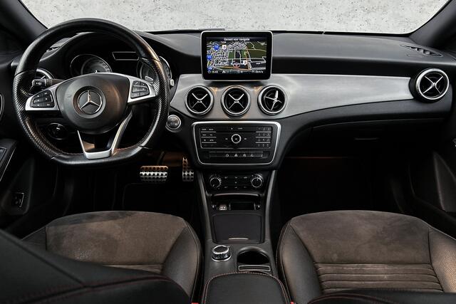 Mercedes-Benz CLA-KLASSE 180 Ambition | Parkeersensoren | Cruise control | Navigatie | Half lederen bekleding | Airco