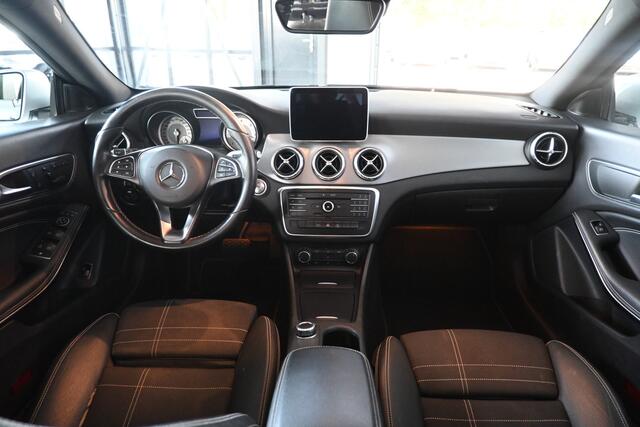 Mercedes-Benz CLA-KLASSE Shooting Brake 200d Brake Automaat Clima Panoramadak Cruise control Camera Memory Inruil mogelijk