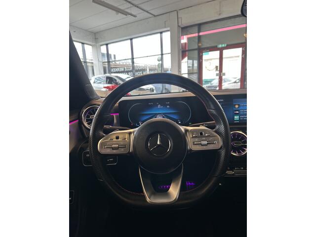Mercedes-Benz CLA-KLASSE 250 e AMG Line | Panoramadak | Sfeerverlichting | Achteruitrijcamera | Cruise control | Climate control | Apple carplay | Elek. inklapbare spiegels