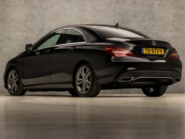 Mercedes-Benz CLA-KLASSE 180 Sport (GROOT NAVIGATIE, CAMERA, ZWART HEMEL, STOELVERWARMING, GETINT GLAS, HALF LEDER, XENON, GETINT GLAS, KEYLESS START, WITTE STIKSELS,