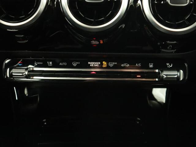 Mercedes-Benz CLA-KLASSE Shooting Brake 250 e AMG Line | Half Leder | Carplay | Stoelverwarming | Camera | LED | Navigatie | Adaptive Cruise