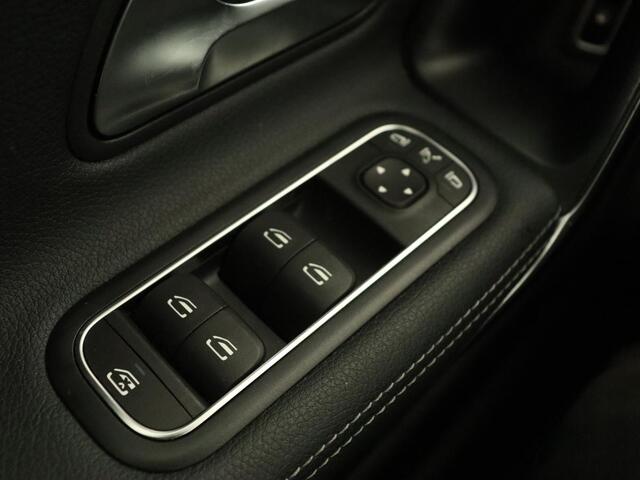 Mercedes-Benz CLA-KLASSE Shooting Brake 250 e AMG Line | Half Leder | Carplay | Stoelverwarming | Camera | LED | Navigatie | Adaptive Cruise