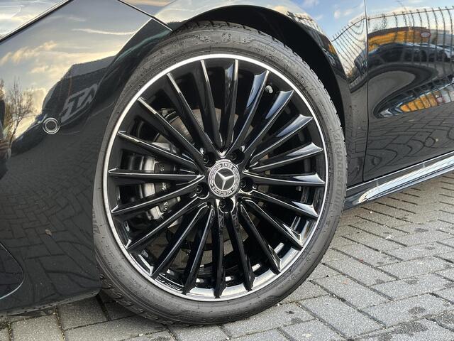 Mercedes-Benz CLA-KLASSE Shooting Brake 180 Star Edition AMG | Night Pakket | Panoramadak | MULTIBEAM LED Koplampen | Dodehoekassistent | Apple CarPlay | Android Auto | Stoelverwarming | Sfeerverlichting | Elektrische Achterklep | Achteruitrijcamera