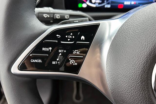 Mercedes-Benz CLA-KLASSE Shooting Brake 180 Business Solution 18", stuur- en stoelverw.