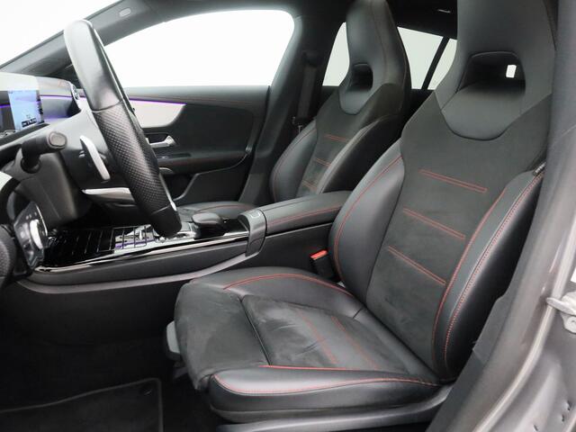 Mercedes-Benz CLA-KLASSE Shooting Brake 180 Business Solution AMG | PANO | MEMORY | SFEERVERLICHTING | CAMERA | STOELVERW.