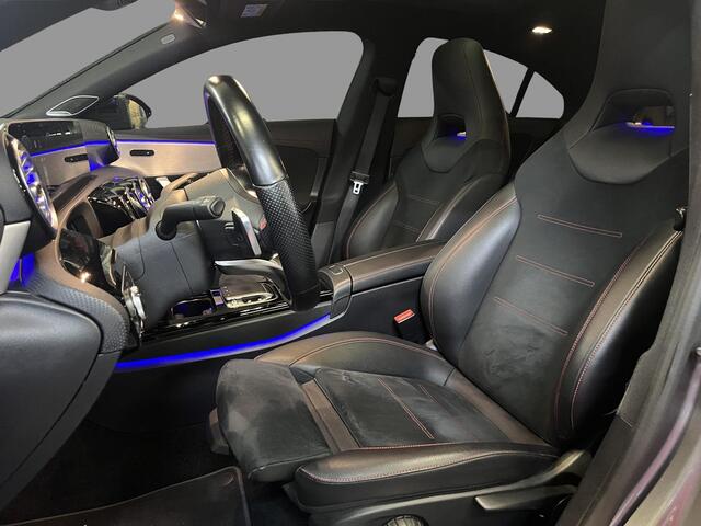 Mercedes-Benz CLA-KLASSE 220 4MATIC Premium Plus, AMG, Panoramadak, Burmester, Sfeerverlichting, Alcantara,