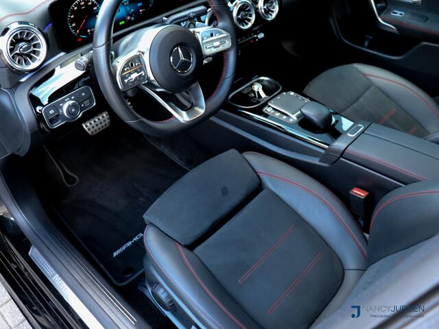 Mercedes-Benz CLA-KLASSE 250 e AMG | Ambiente | Apple Car Play | PANO | MBUX High End | Night Pakket | Multibeam LED |