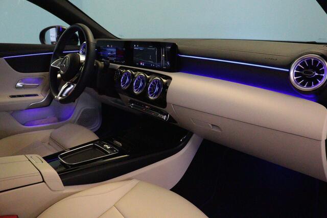 Mercedes-Benz CLA-KLASSE 180 Luxury Line Automaat | NAVI | 360-CAMERA | ADAP CRUISE | STOELVERW | AMBIENT-LIGHT |