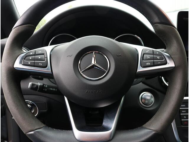 Mercedes-Benz CLA-KLASSE 180 AMG Panoramadak | Apple Carplay