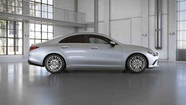 Mercedes-Benz CLA-KLASSE 180 Luxury Line | Distronic | Apple Carplay | Stoelverwarming | Widescreen |