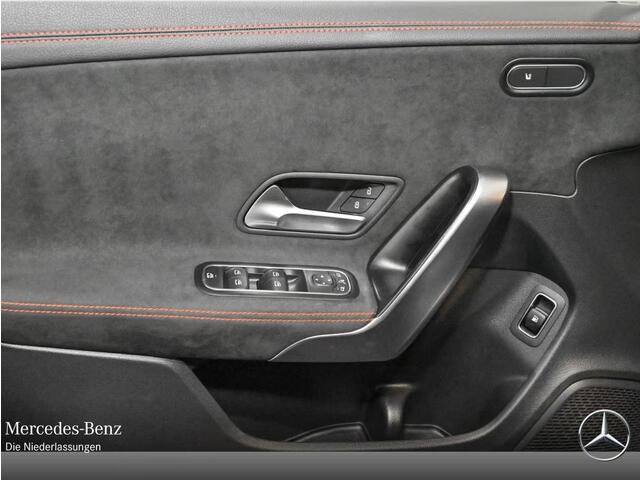 Mercedes-Benz CLA-KLASSE Shooting Brake 250e AMG Line ** LED, MBUX+, PANORAMA, NIGHT, SPIEGEL- PACK, 19-inch LMV ** 1e EIG - UNFALLFREI - MB GAR ** ** INFORMEER OOK NAAR ONZE AANTREKKELIJKE FINANCIAL-LEASE TARIEVEN **