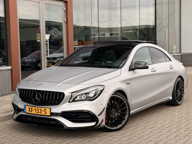 Mercedes-Benz CLA-KLASSE AMG 45 4MATIC MATGRIJS | Leder | Pano | Schaalstoelen | Harman / Kardon | Apple Carplay | Achteruitrijcamera