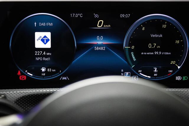 Mercedes-Benz CLA-KLASSE Shooting Brake 200 AMG-Line Premium Plus | PANORAMADAK | BURMESTER DAB | 19"