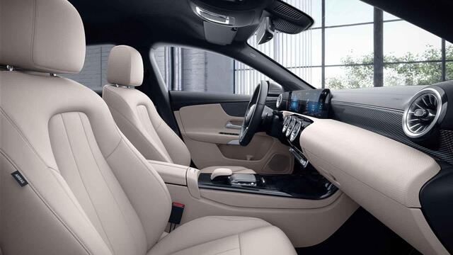 Mercedes-Benz CLA-KLASSE Shooting Brake 180 Luxury Line | Stoelverwarming | Premium Pack | Distronic | Multibeam | Achteruitrijcamera |