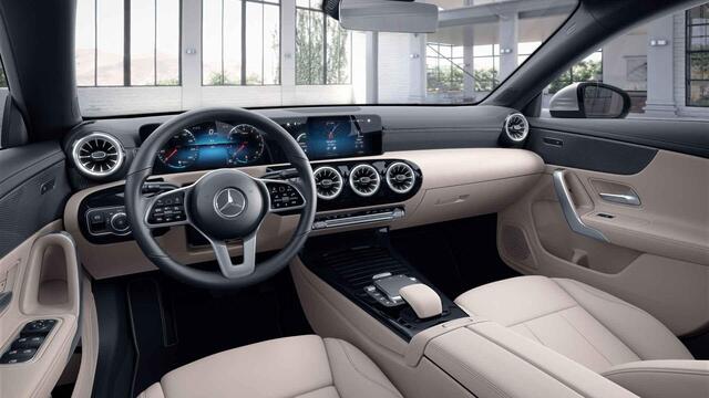 Mercedes-Benz CLA-KLASSE Shooting Brake 180 Luxury Line | Stoelverwarming | Premium Pack | Distronic | Multibeam | Achteruitrijcamera |