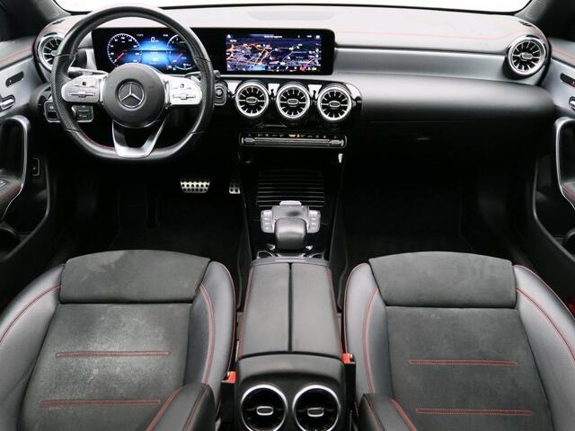 Mercedes-Benz CLA-KLASSE Shooting Brake 250e Aut. Business Sol. AMG | Panorama | Burmester | Designo Magno | Sfeer Verlichting |