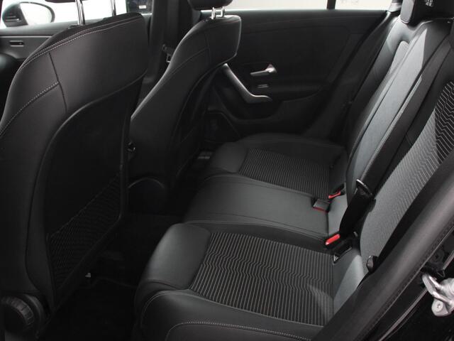 Mercedes-Benz CLA-KLASSE Shooting Brake 250 e PHEV Progesive Automaat Navigatie Climate Control Camera Electrisch bedienbare achterklep verwarmbare voorstoelen Adaptive Cruise Control | Dab