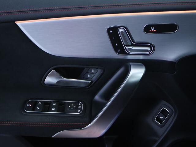 Mercedes-Benz CLA-KLASSE 250 e Premium Plus | Memory Pakket | Panoramadak | Sfeerverlichting | Inclusief 24 maanden MB Certified garantie voor Europa.
