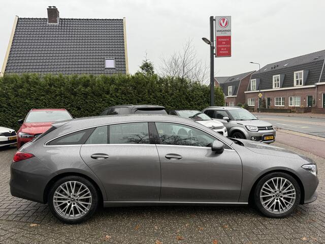 Mercedes-Benz CLA-KLASSE Shooting Brake 180 Luxury Line Aut., Camera | Trekhaak | Navi