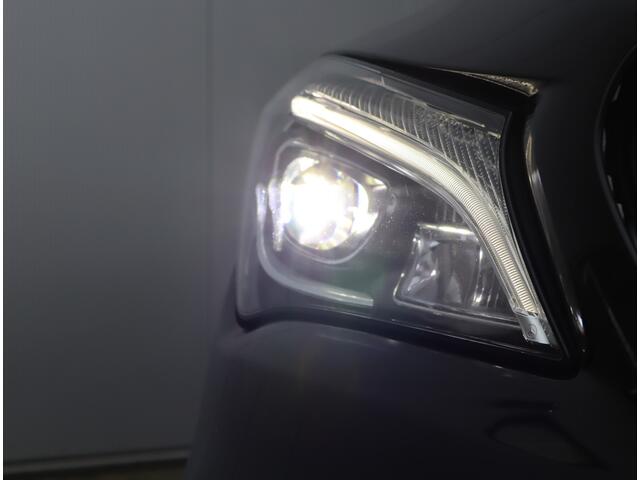 Mercedes-Benz CLA-KLASSE 180 AMG-line | Parkeercamera | Stoelverwarming |