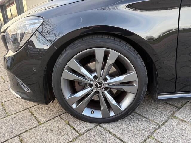 Mercedes-Benz CLA-KLASSE Shooting Brake 200 Prestige | Navi | Cruise | 87.150 km Dealeronderhouden