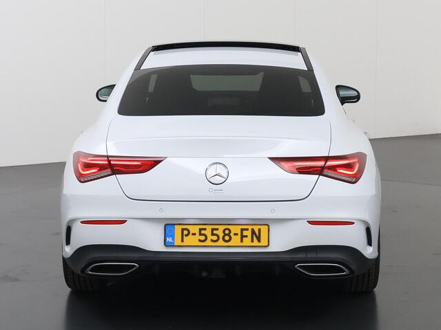 Mercedes-Benz CLA-KLASSE 180 Business Solution AMG | Night | Panoramadak | Multibeam | Stoelverwarming | Sfeerverlichting |