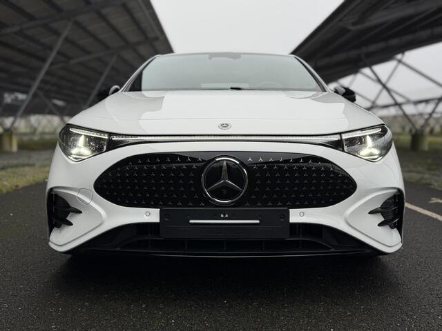 Mercedes-Benz CLA-KLASSE 250+ Launch Edition 85 kWh | Night | Panoramadak | Trekhaak | Stoelverwarming | DISTRONIC | Achteruitrijcamera | Dodehoekassistent |