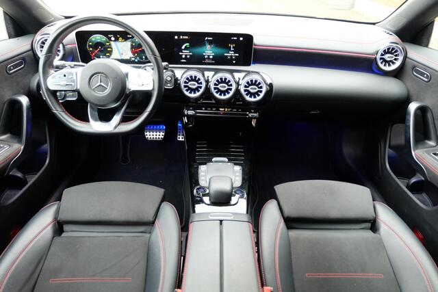 Mercedes-Benz CLA-KLASSE Shooting Brake 250 4MATIC Advantage / AMG Line / Camera / Dealeronderhouden