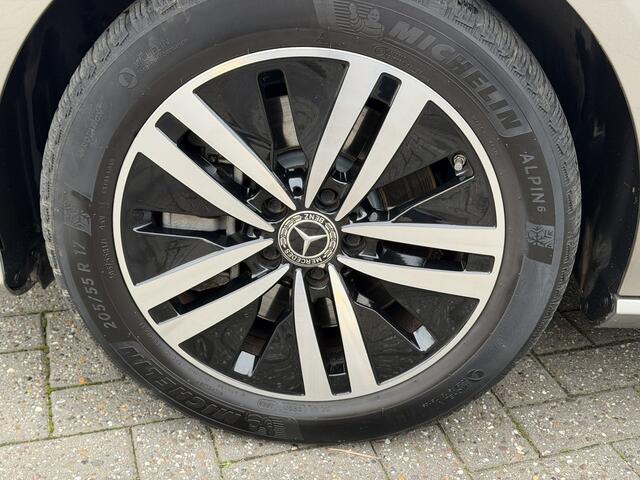 Mercedes-Benz CLA-KLASSE Shooting Brake 250 e Luxury Line Pano-Dak | Trekhaak | Memory | Keyless