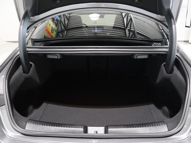 Mercedes-Benz CLA-KLASSE 180 Star Edition AMG Line | Panoramaschuifdak | DISTRONIC | Nightpakket | Achteruitrijcamera |