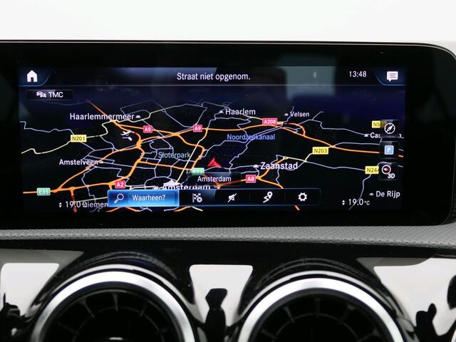 Mercedes-Benz CLA-KLASSE 180 Business Solution Luxury | Dode Hoek Ass | Stoelverwarming | Parkeerpakket met Camera | Cruise Controle | Inclusief 24 maanden Mercedes-Benz Certified garantie voor Europa.