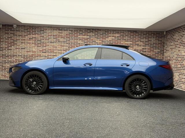 Mercedes-Benz CLA-KLASSE 250 e Star Edition AMG Line Panorma | Memorei stoelen | Rode interieur details