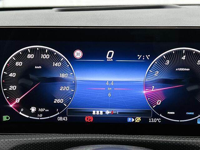 Mercedes-Benz CLA-KLASSE 180 Business Solution AMG | AMG Line Plus pakket | Augmented Reality navigatie | 360° camera | Panoramaschuifdak | Smartphone-integratie | Head-up Display | Multibeam LED | 19 inch AMG velgen |