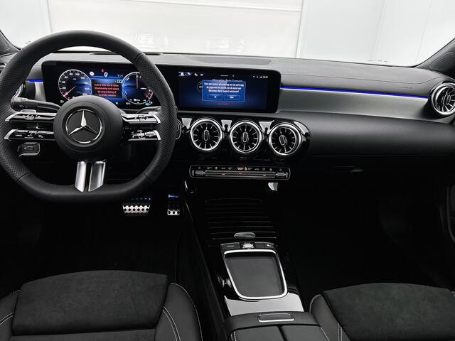 Mercedes-Benz CLA-KLASSE 250 e Business Solution AMG | AMG Line Plus pakket | Trekhaak | Panoramaschuifdak | Head-up display | Memorypakket | Smartphone integratie | Advanced sound system | 360°-camera | 19 inch AMG velgen |