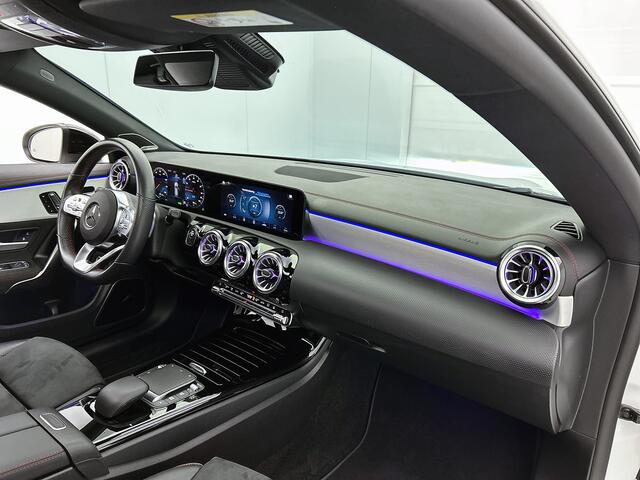 Mercedes-Benz CLA-KLASSE Shooting Brake 250 e AMG Line Panoramadak | 360°-camera | Nightpakket | Multibeam led | Sfeerverlichting | Inclusief 24 maanden MB Certified garantie voor Europa.