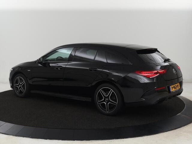 Mercedes-Benz CLA-KLASSE 250e AMG Line | Stoelverwarming | Carplay | Trekhaak | Leder/Alcantara | Navigatie | Full LED | Park Assist | Sfeerverlichting | Climate control | Cruise control | PHEV | Plug In