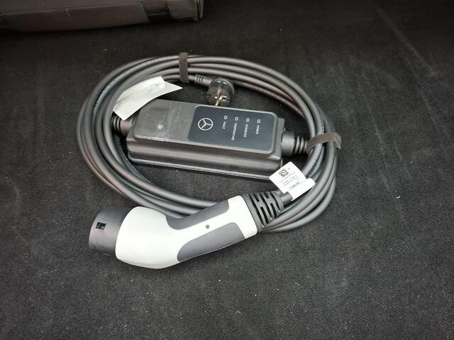 Mercedes-Benz CLA-KLASSE Shooting Brake 250 e Luxury Line 1e-Eig. & Dealer-Onderh. BOVAG-Garantie. NL-Auto.