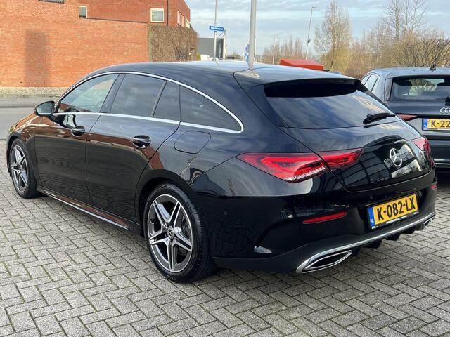 Mercedes-Benz CLA-KLASSE Shooting Brake 220 Automaat 190 pk AMG Line Navigatie Trekhaak Carplay Widescreen Sportstoelen Camera Sfeerverlichting Sportstuur Extra Getint Glas NL Auto