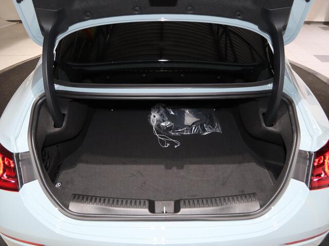 Mercedes-Benz CLA-KLASSE 250+ Launch Edition 85 kWh | Night | Panoramadak | Stoelverwarming | DISTRONIC | Achteruitrijcamera | Dodehoekassistent |