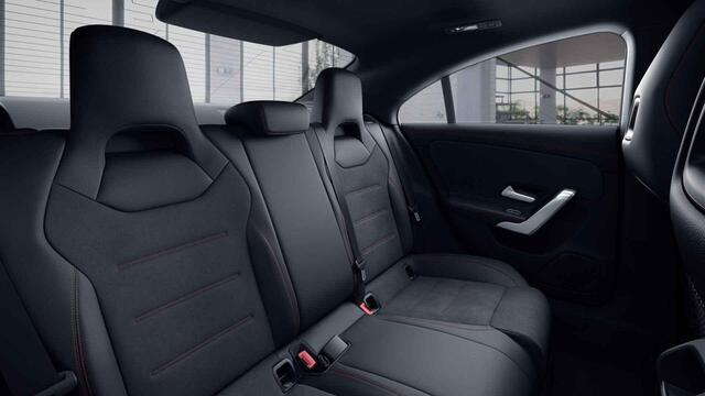 Mercedes-Benz CLA-KLASSE 250 e AMG Line | Panoramadak | Night | Stoelverwarming | Sfeerverlichting | Widescreen |