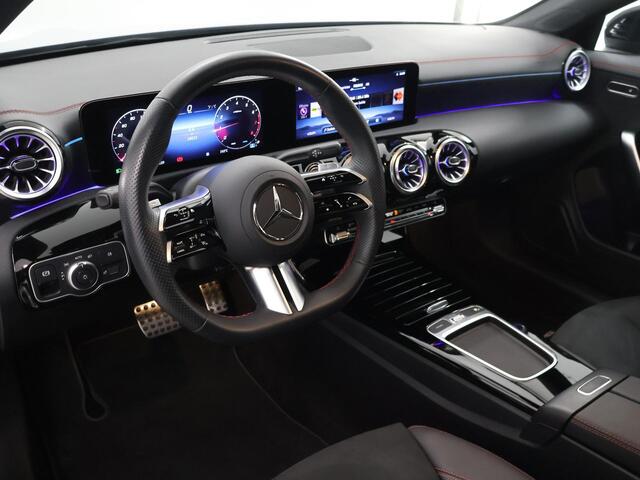 Mercedes-Benz CLA-KLASSE Shooting Brake 180 Star Edition AMG Line LIMITED | Panoramaschuifdak | Night | Achteruitrijcamera