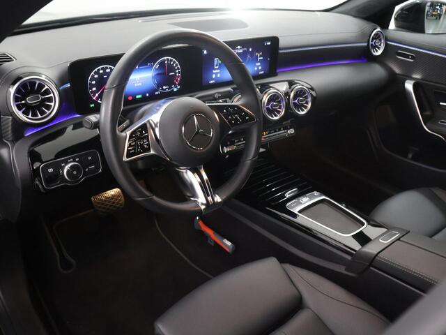 Mercedes-Benz CLA-KLASSE Shooting Brake 250 e Star Edition Luxury Line | Achteruitrijcamera | Multibeam | Stoelverwarming | Widescreen |
