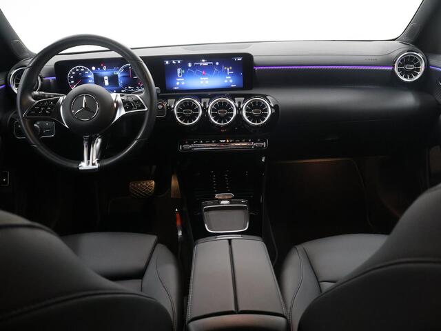 Mercedes-Benz CLA-KLASSE Shooting Brake 250 e Star Edition Luxury Line | Achteruitrijcamera | Multibeam | Stoelverwarming | Widescreen |