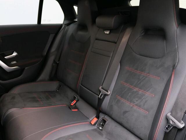 Mercedes-Benz CLA-KLASSE Shooting Brake 250 e Star Edition AMG Line | Night Pakket | Sfeerverlichting | Ledkoplampen | Apple CarPlay | Keyless-Go | Inclusief 24 maanden MB Certified garantie voor Europa.