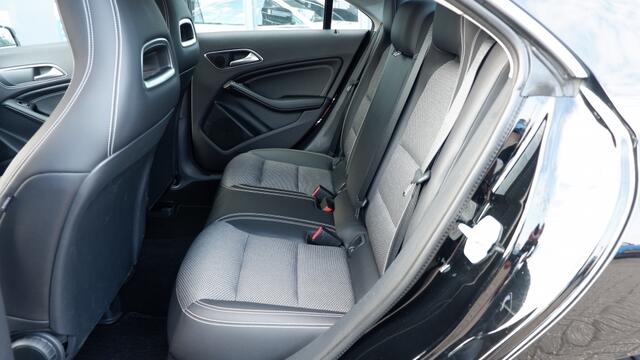 Mercedes-Benz CLA-KLASSE 200 Ambition Navi/Led/1e eig/Cruise